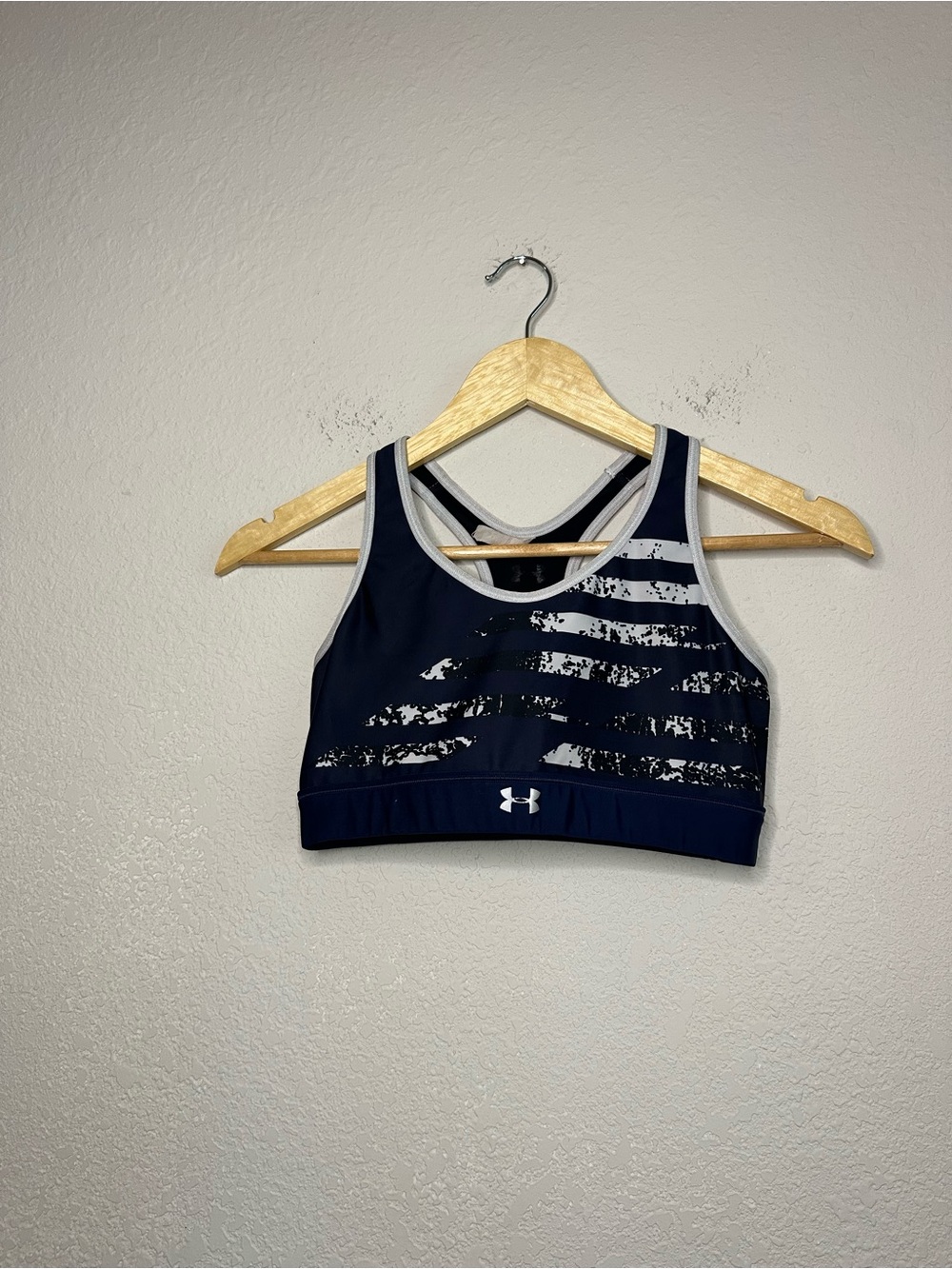 Under Armour Navy Sports Bra with Gray Trim and Striped Print Size Small
